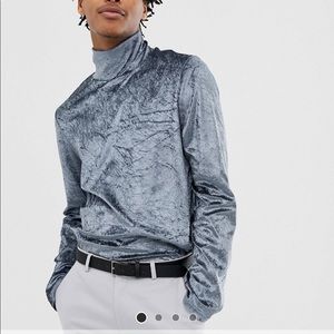 Men’s silver/gray velvet turtle neck